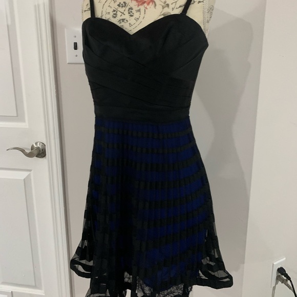Gorgeous bcbg cocktail dress! - Picture 1 of 8